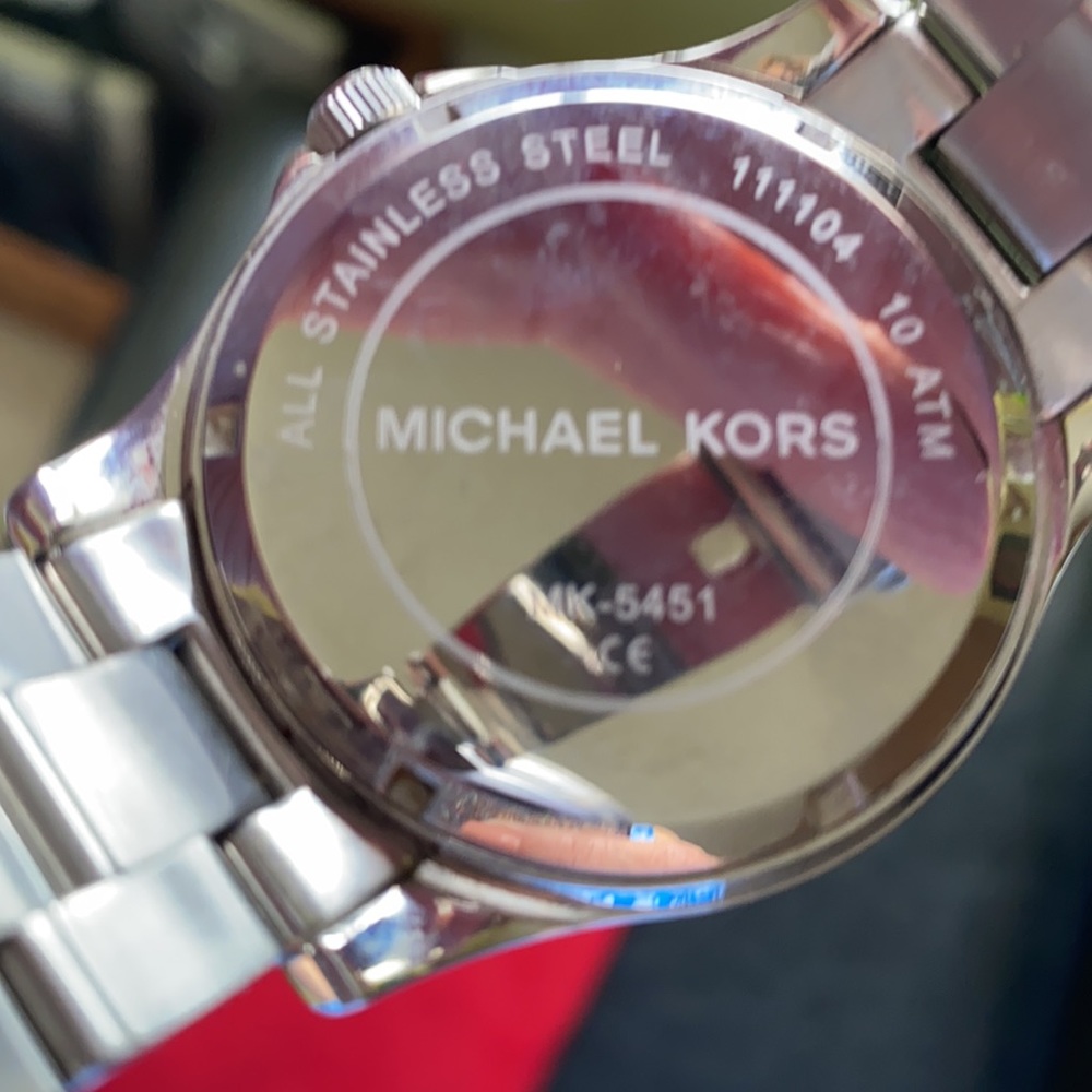 Watch - Picture 2 of 7